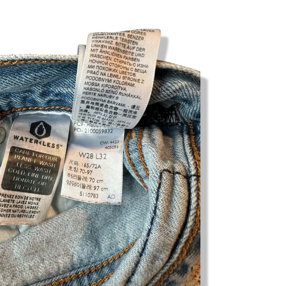 Levi's Premium Ribcage Wide Leg Jeans - Picture 8 of 8